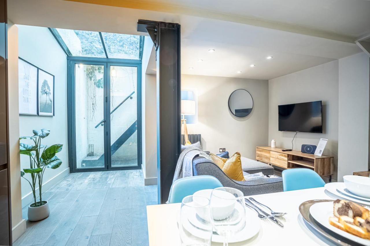 לונדון Modern Two Bedroom Apartment In Fulham By Sojo Stay מראה חיצוני תמונה